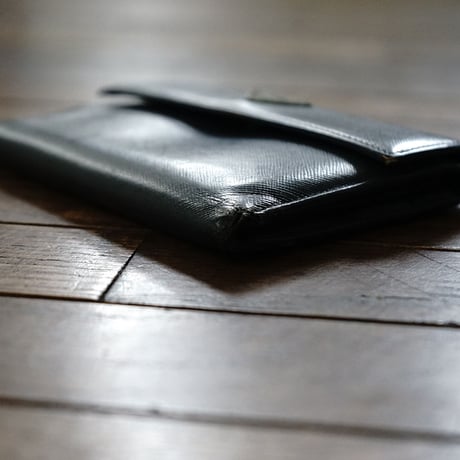 prada wallet