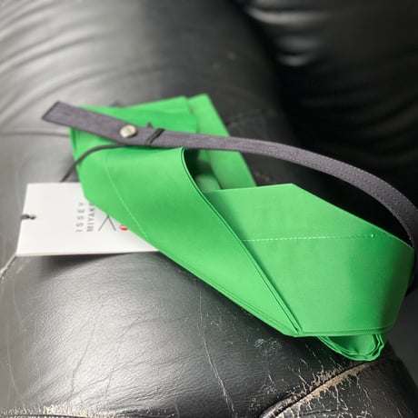 新品 isseymiyake × ittala pleats bag green