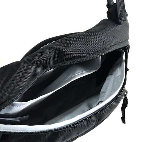 未使用 arc'teryx shoulder bag