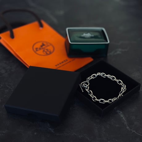 "gift box" factory sample "T bar" bracelet  + hermes soap