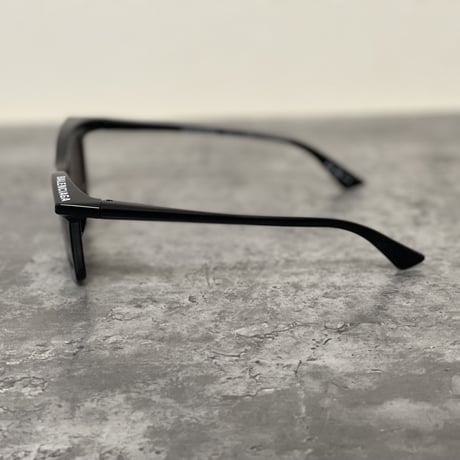 新品 balenciaga logo sunglasses