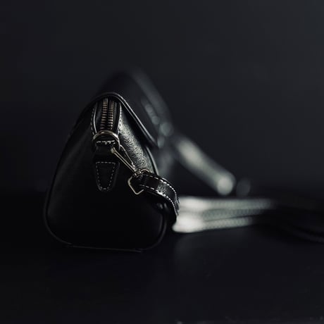 【price down】import factory sample leather shoulder bag black
