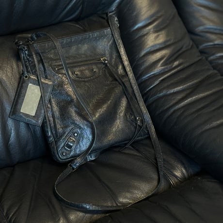 balenciaga leather shoulder bag