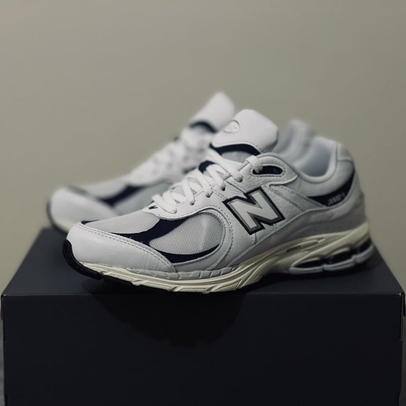 新品 new balance 2002R uk8 | requality