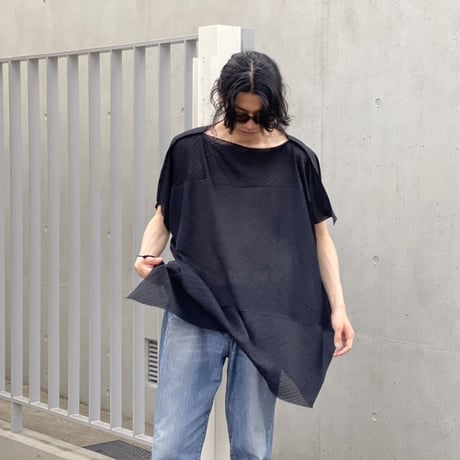 新品 isseymiyake over size pleats tops