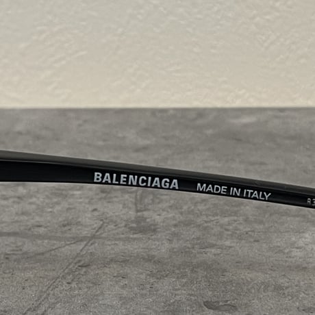 新品 balenciaga logo sunglasses