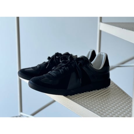 sample all black germantrainer