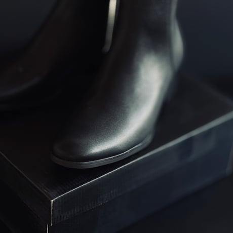 factory sample "6cm heel" side zip leather boots