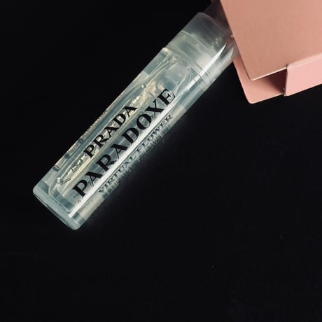 prada "PARADOXE" vartual frower