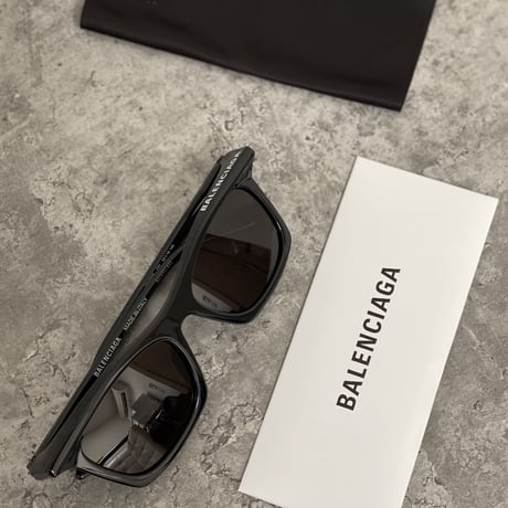 新品 balenciaga logo sunglasses