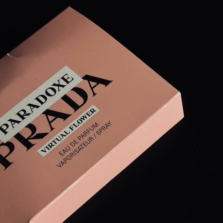 prada "PARADOXE" vartual frower