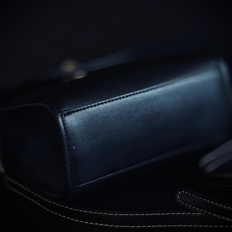 【import factory sample】”シボ革” leather shoulder bag