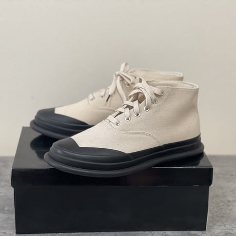 新品 issey miyake men sneakers 42