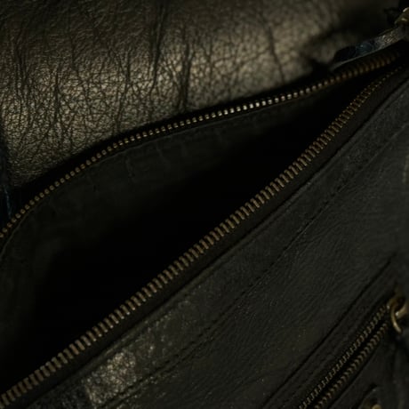 balenciaga leather shoulder bag