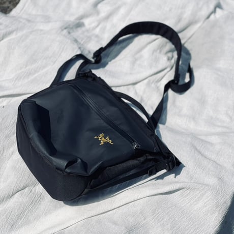 arcteryx shoulder bag
