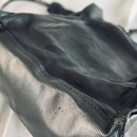 balenciaga leather shoulder bag