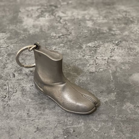 新品 maison margiela 2020ss "足袋" key ring