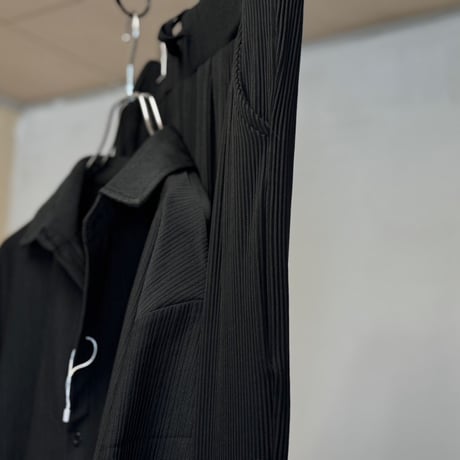【最終価格】factory sample pleats oversize set up black
