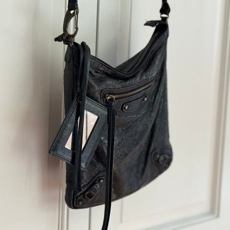 balenciaga leather shoulder bag