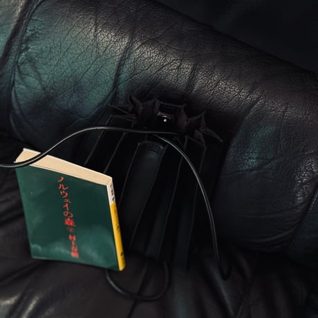 factory sample pvc pleats shoulder bag black