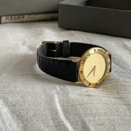80-90s gucci dress watch