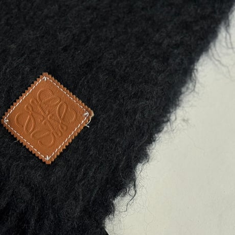 【国内正規】loewe anagram mohair muffler B