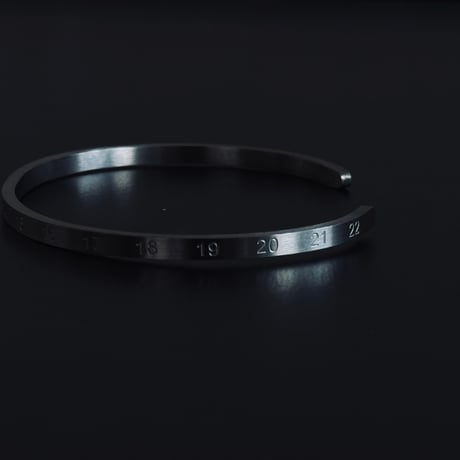 新品 maison margiela sliver number bracelet