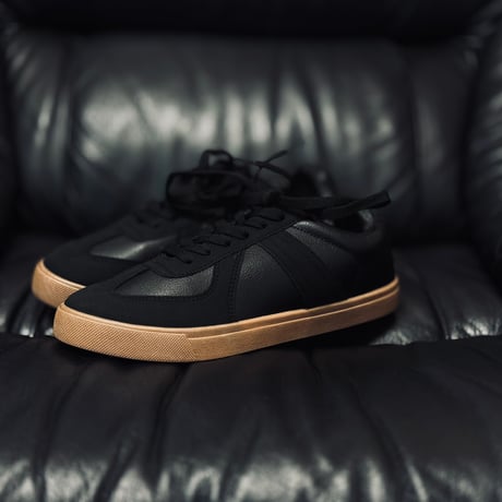 factory sample basic german trainer black