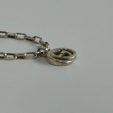 gucci interlocking G logo silver bracelet