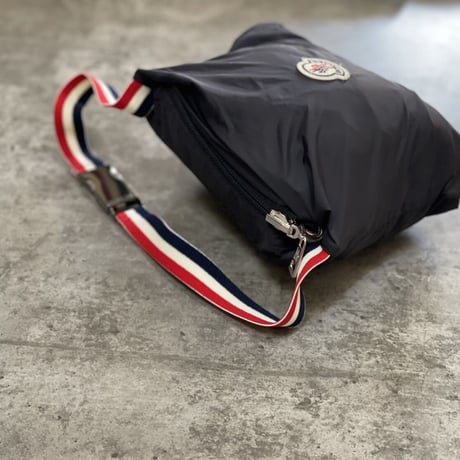 新品 moncler nylon jacket