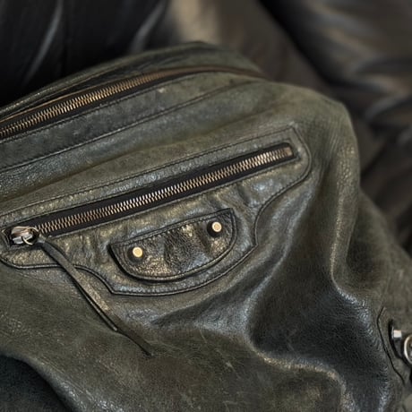 balenciaga leather shoulder bag