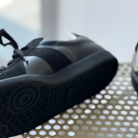 sample all black germantrainer