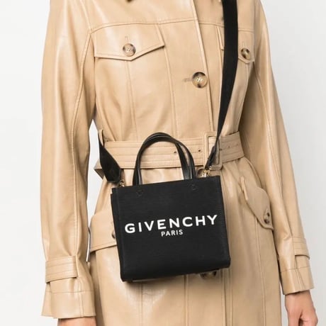 新品 givenchy logo shoulder bag black