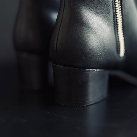factory sample "6cm heel" side zip leather boots