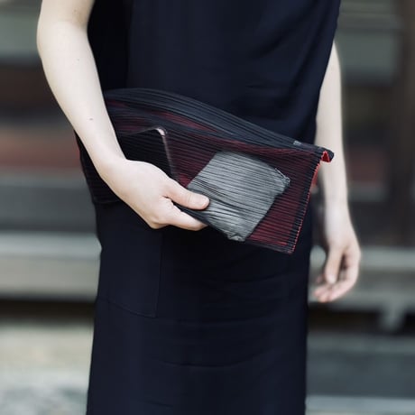 新品 issey miyake pleats bag medium size