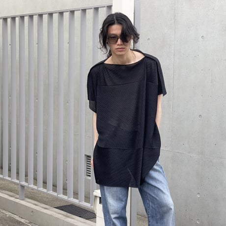 新品 isseymiyake over size pleats tops