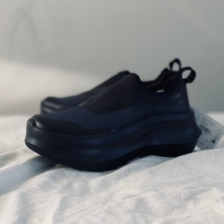 新品 comme des garcons × salomon platform slipon