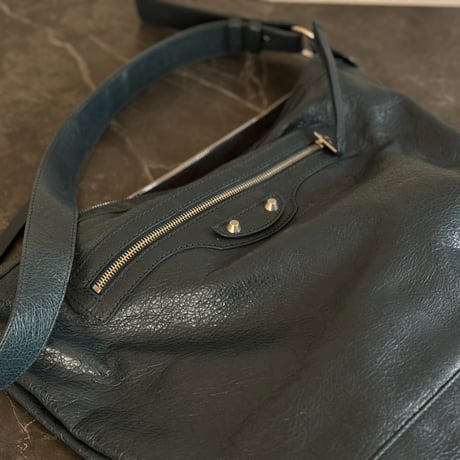 balenciaga leather shoulder bag