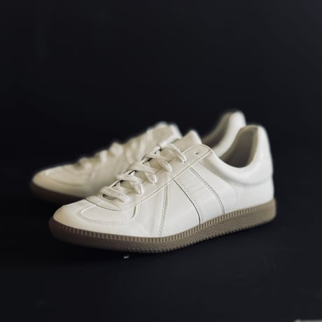factory sample basic german trainer white