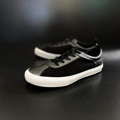新品 mcq alexander mcqueen leather sneakers 42