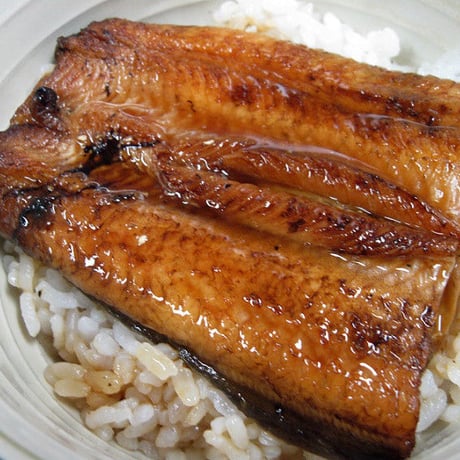 静岡うなぎカット中蒲焼ギフト4（送料込）