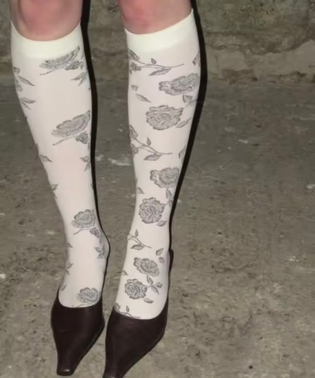 Antique Rose SHEER SOCKS（IVORY / BLACK）