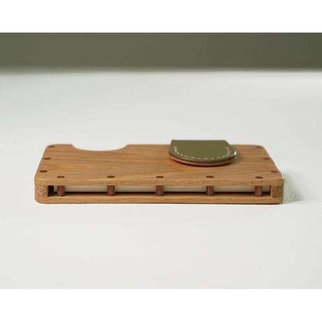a card case 【ナラ】　- 木と革の名刺入れ -