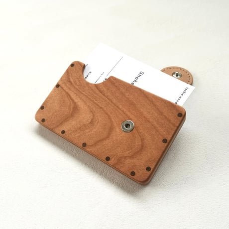 a card case 【チェリー】　- 木と革の名刺入れ -　(受注制作)