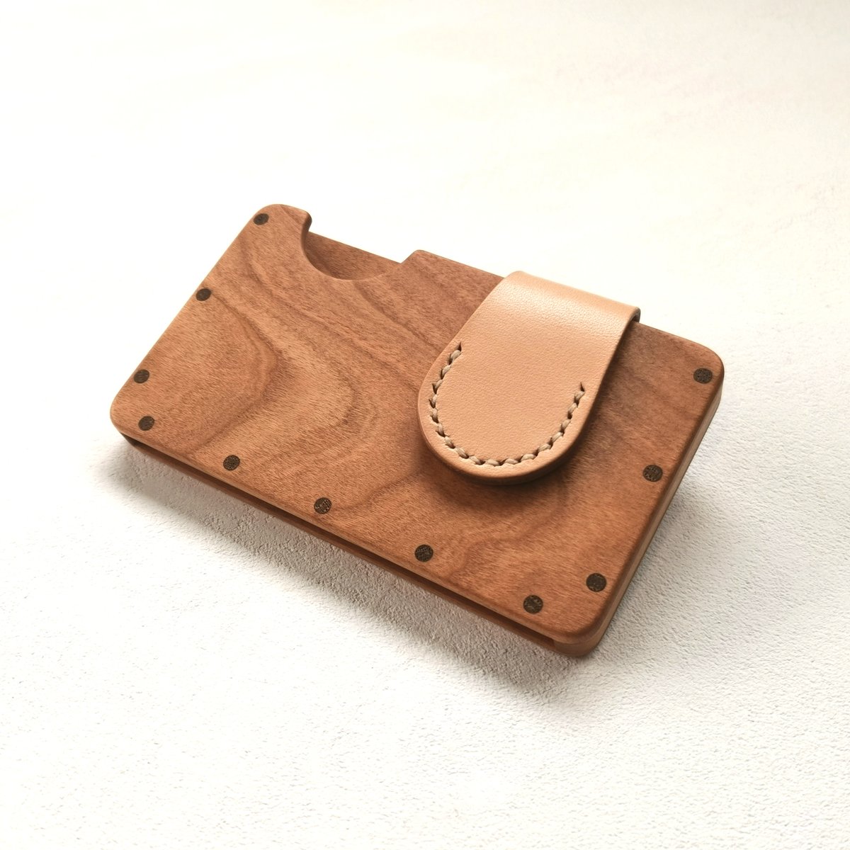 a card case 【チェリー】 - 木と革の名刺入れ - (受注制作) | tackle