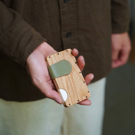 a card case 【ナラ】　- 木と革の名刺入れ -