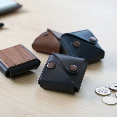coin case【ウォールナット】　- 木と革のコインケース -