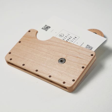 a card case 【メープル】 　- 木と革の名刺入れ -