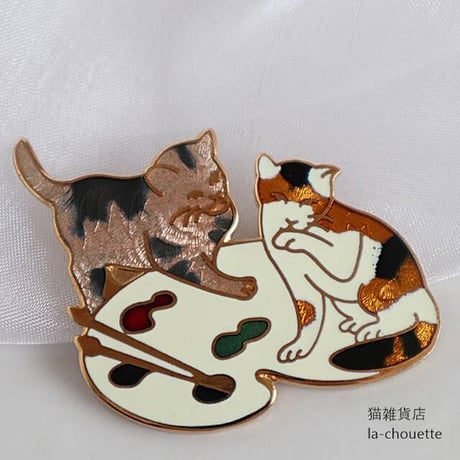 エナメル（七宝）ブローチ・パレット猫（02-303）