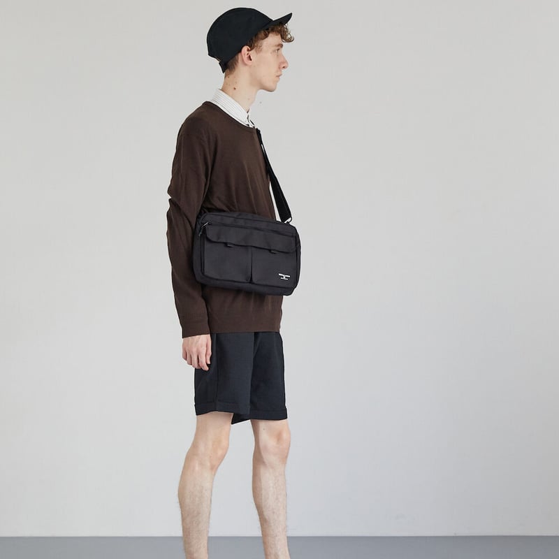 Nylon OX SHOULDER BAG / BLACK | R/F STORE | SQU Nylon OX SHOULDER BAG / BLACK | R/F STORE | SQU